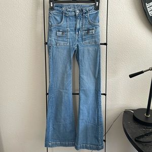 American Eagle Super High Rise Flair sz 000